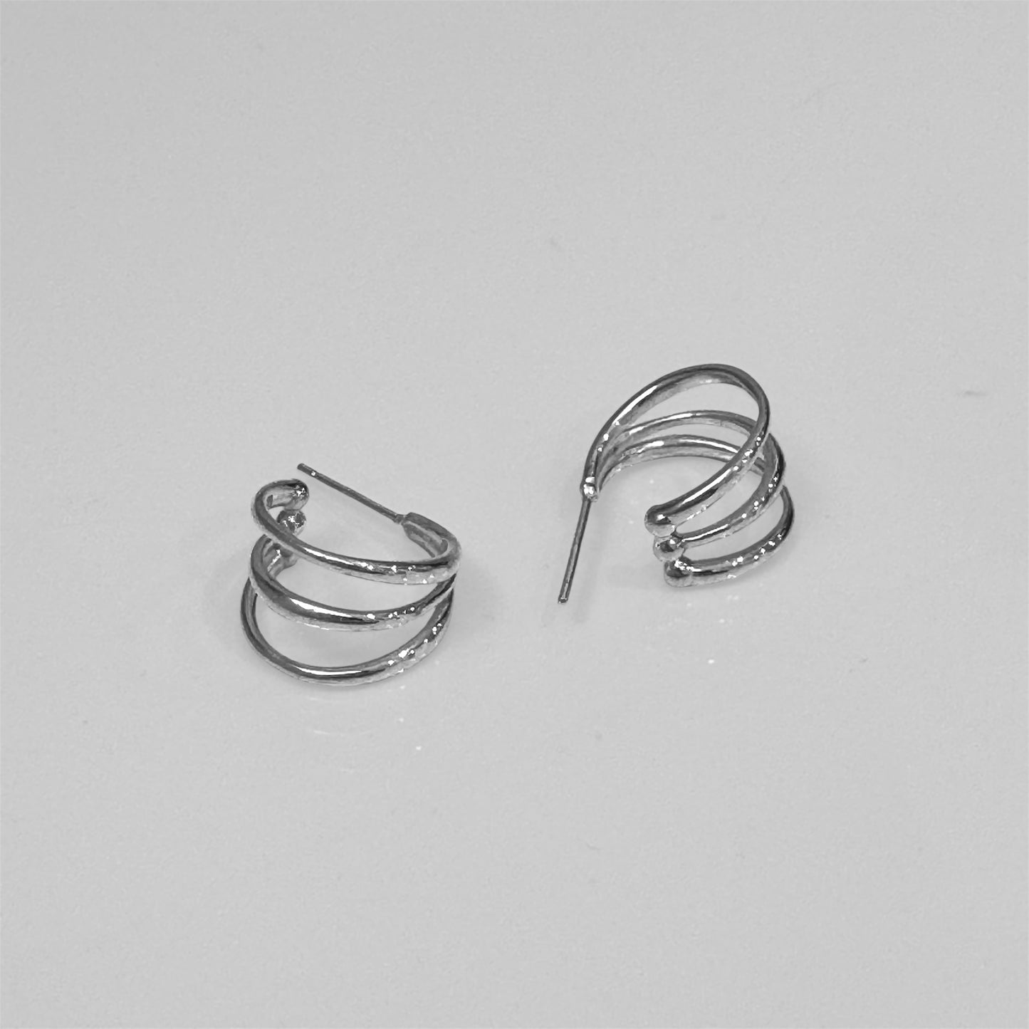 sumuk  line small pierce