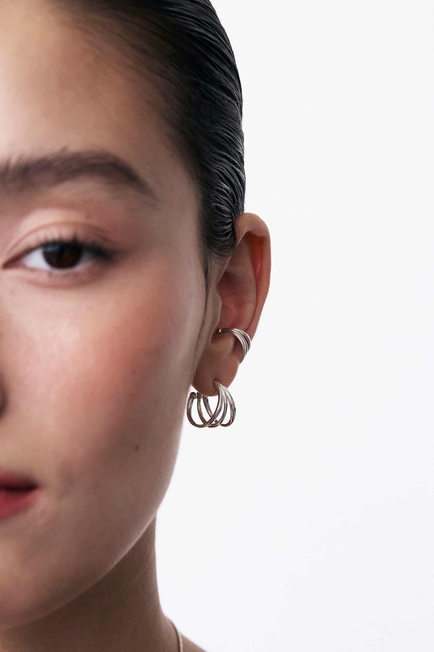 sumuk  line small pierce