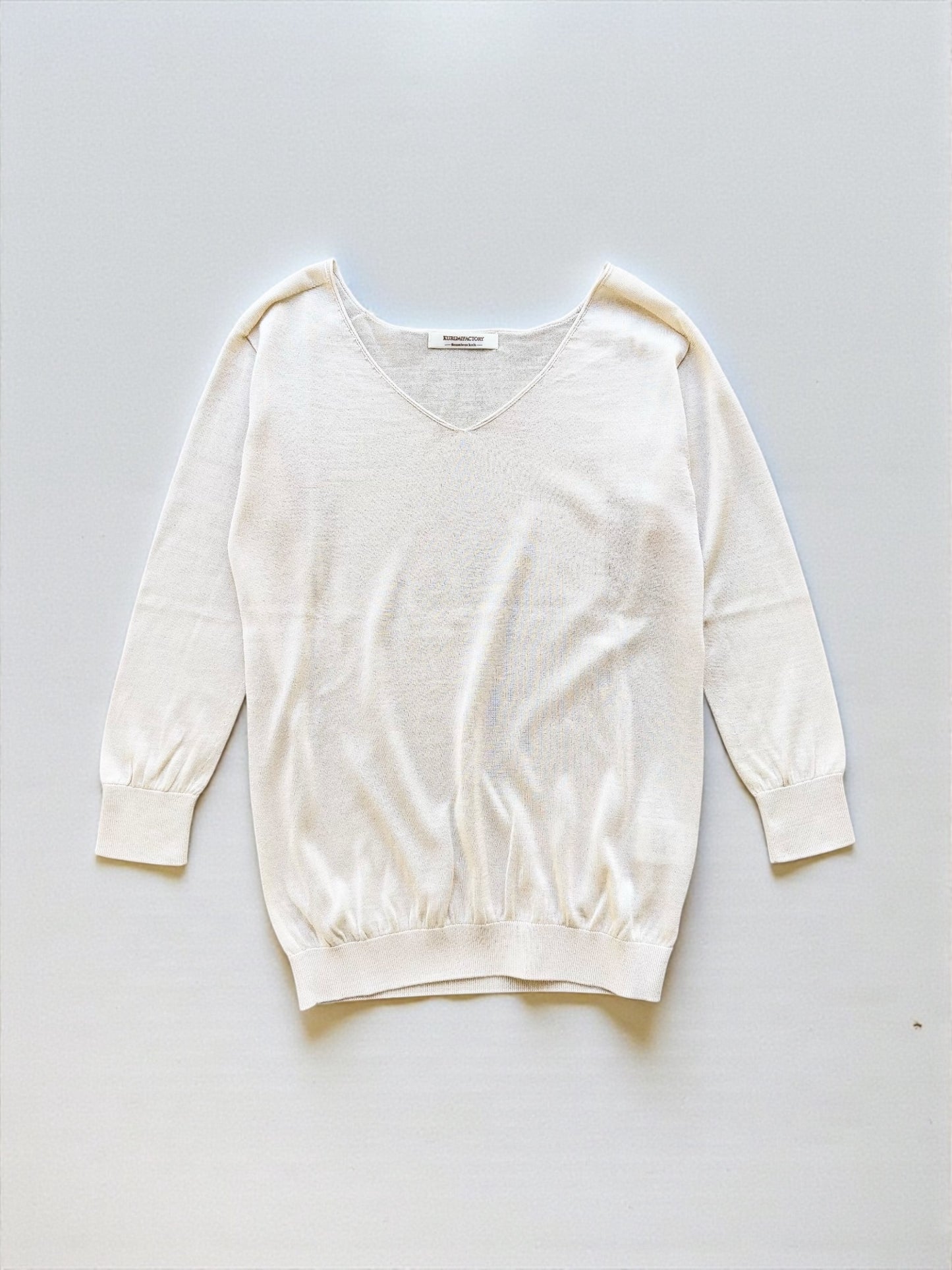 ウォッシャブルシルク 七分袖カットソー（Vネック）