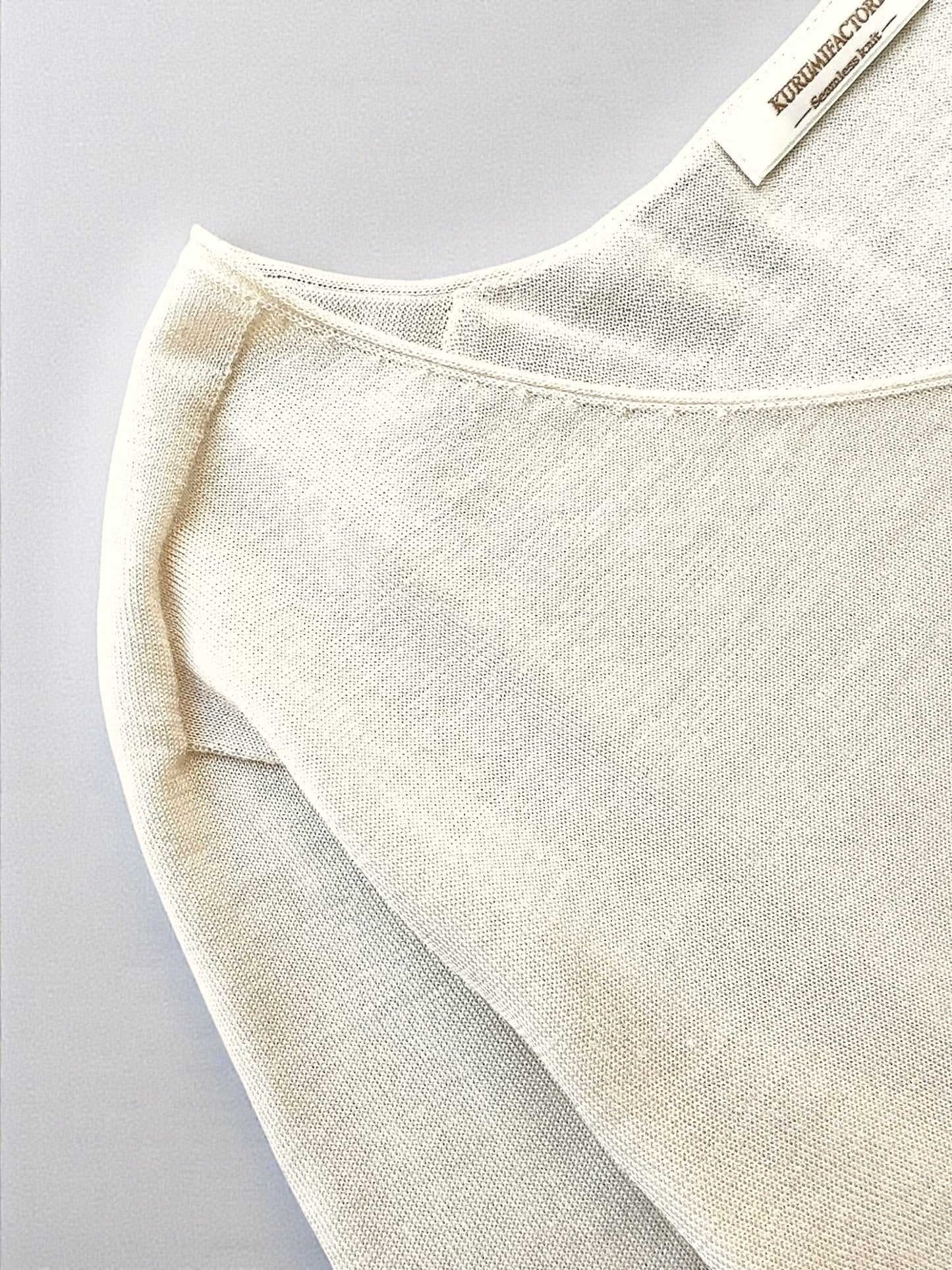 ウォッシャブルシルク 七分袖カットソー（Vネック）