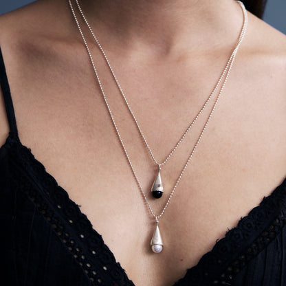 sumuk ink drop necklace　【long_white pearl】