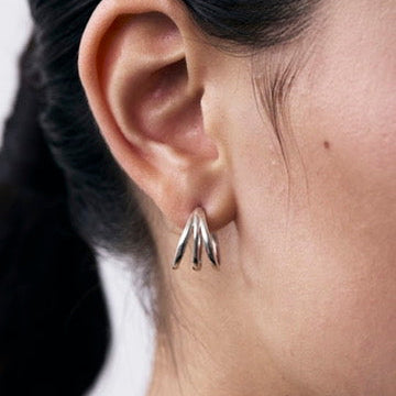 sumuk  line small pierce