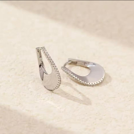 Rhinestone Plate Mini Pierce　ラインストーンプレートミニピアス