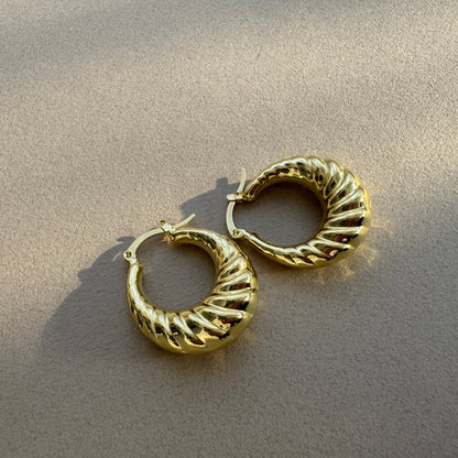 Twisted Hoop Pierce　ツイステッドフープピアス