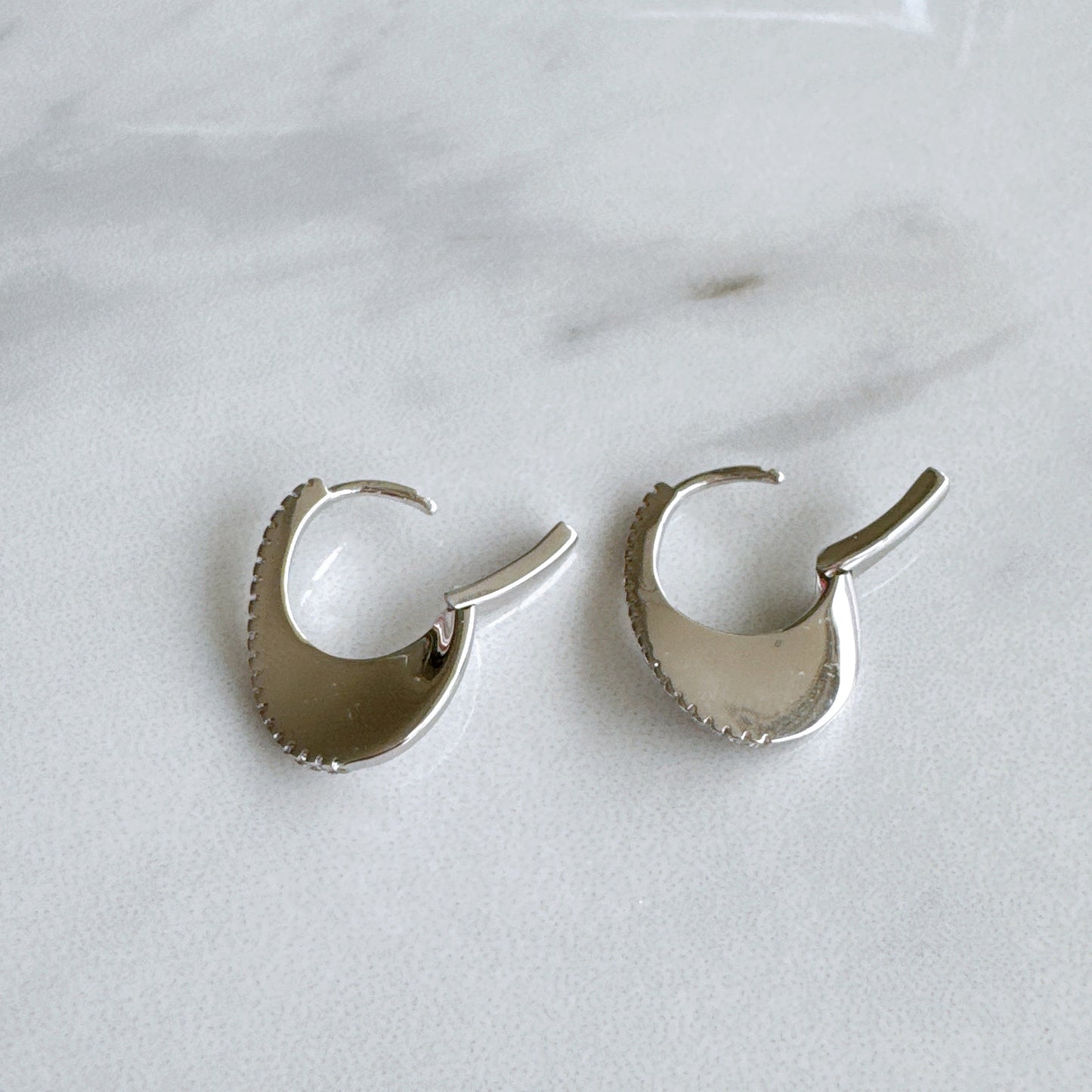 Rhinestone Plate Mini Pierce　ラインストーンプレートミニピアス